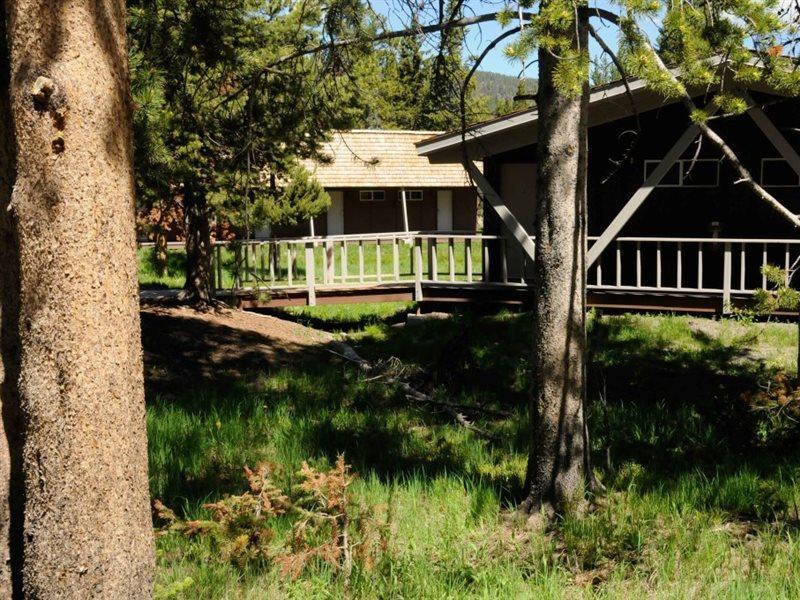 Lake Lodge Cabins Exterior photo